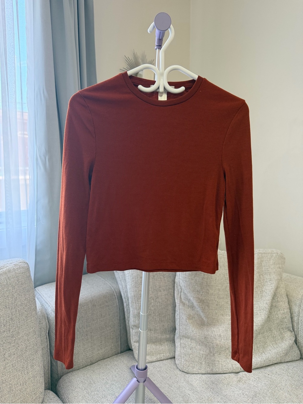Women's Long-Sleeve Crewneck Top in Rust